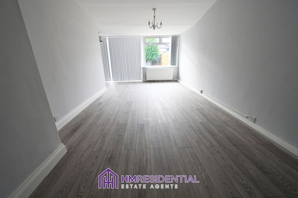 Property photo 3 of 10 Gallery