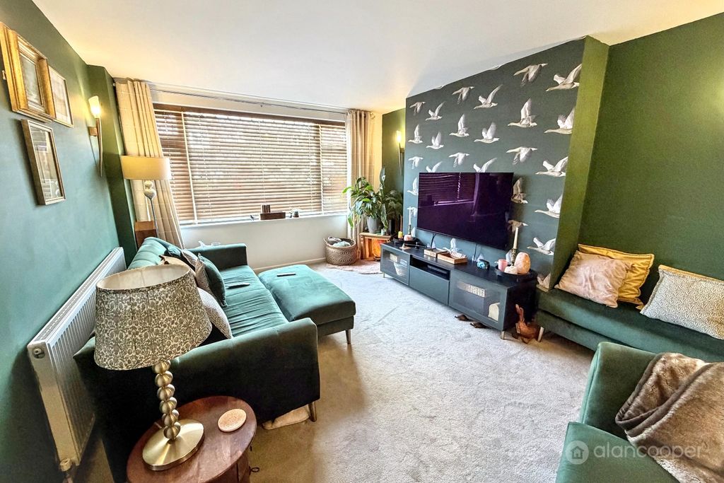 Property photo 2 of 24 5289994