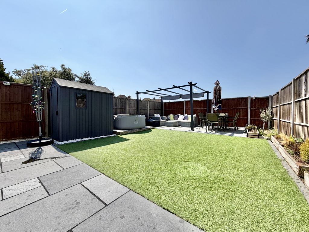 Property photo 2 of 15