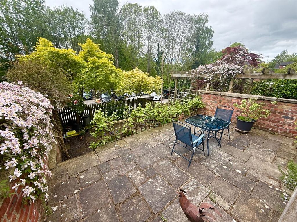 Property photo 3 of 24