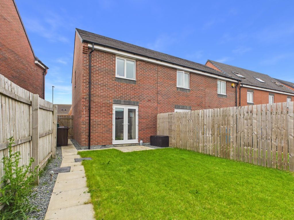 Property photo 2 of 18 5228643