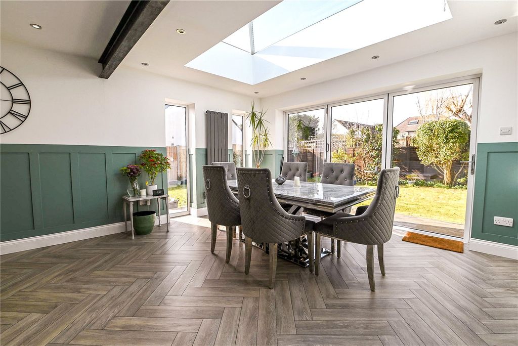 Property photo 3 of 22 Picture No. 04