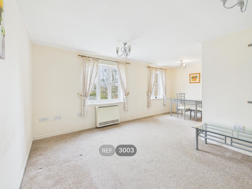 Property photo 2 of 16 Living Room