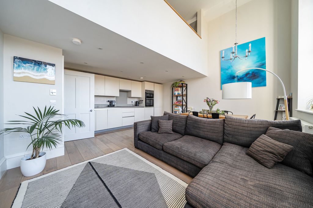 Property photo 1 of 23 Reception