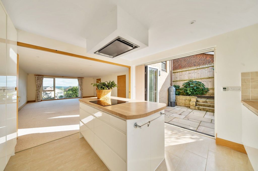 Property photo 2 of 13 Picture No. 19