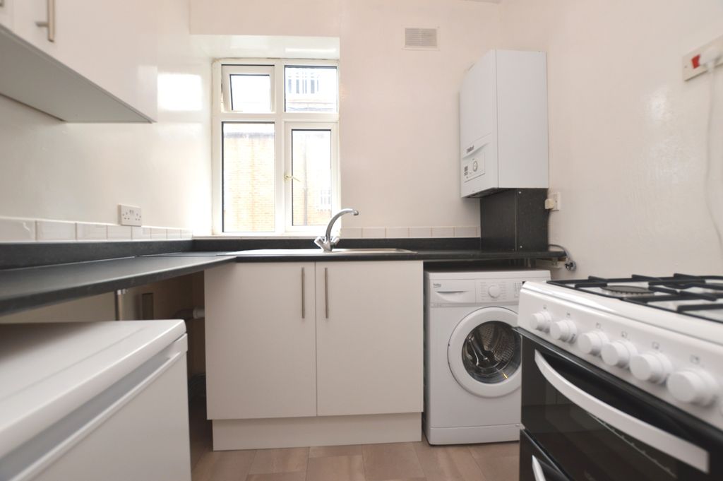 Property photo 2 of 5 Kitchen