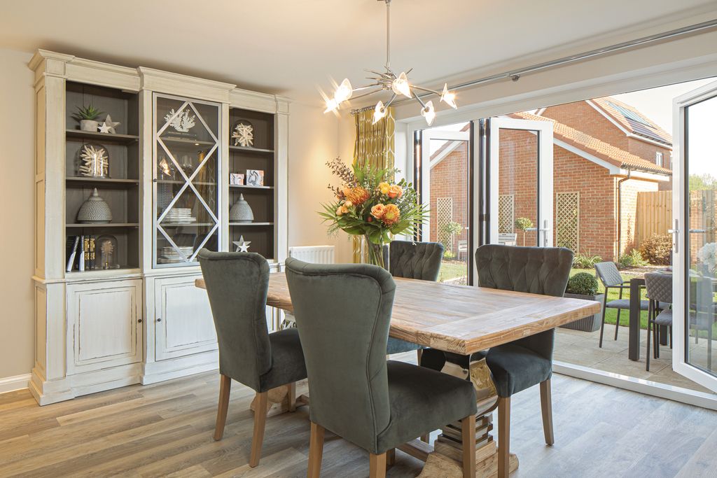 Property photo 2 of 7 Dining