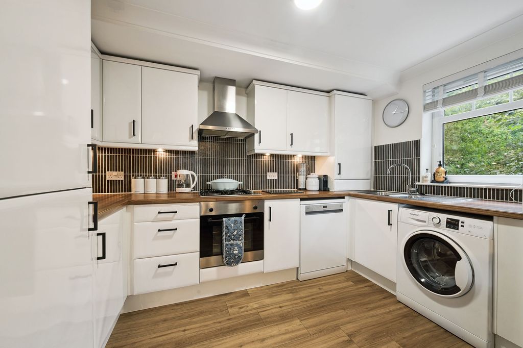 Property photo 2 of 22 Kitchen