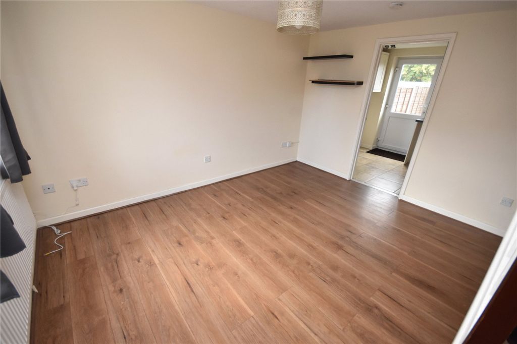 Property photo 3 of 10 Living Room