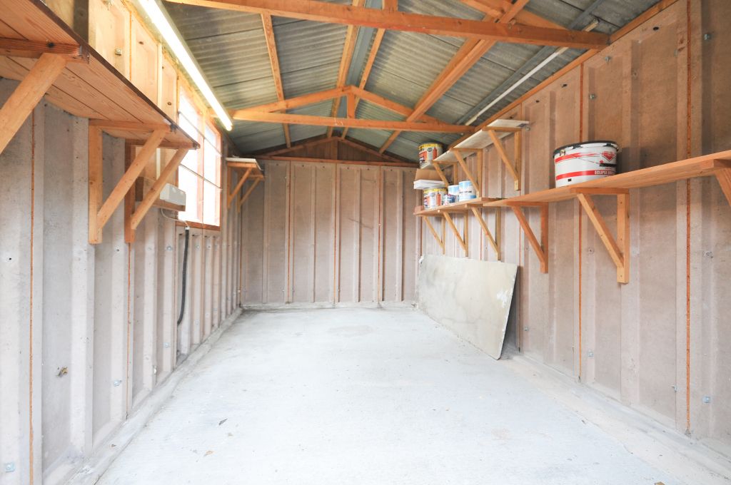 Property photo 2 of 29