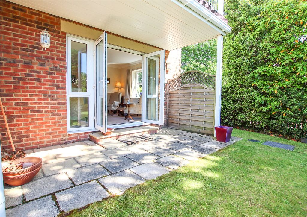 Property photo 1 of 16 Picture No. 05