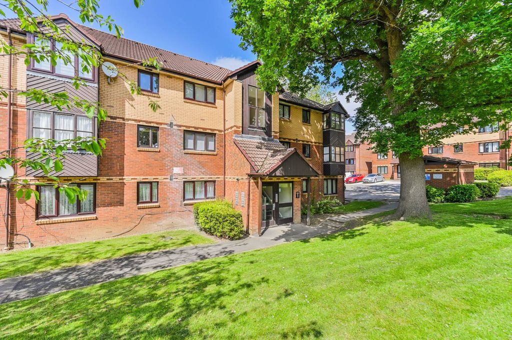 Property photo 2 of 13