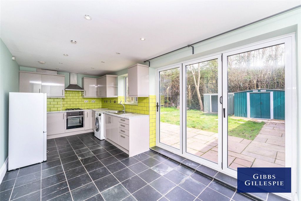 Property photo 2 of 10 Picture No. 06