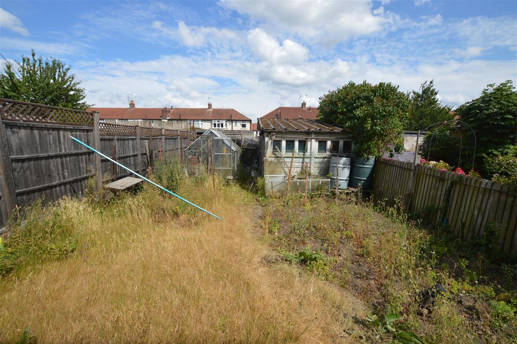 Property photo 3 of 9 11 Milner Drive Gdn Sunny .Jpg