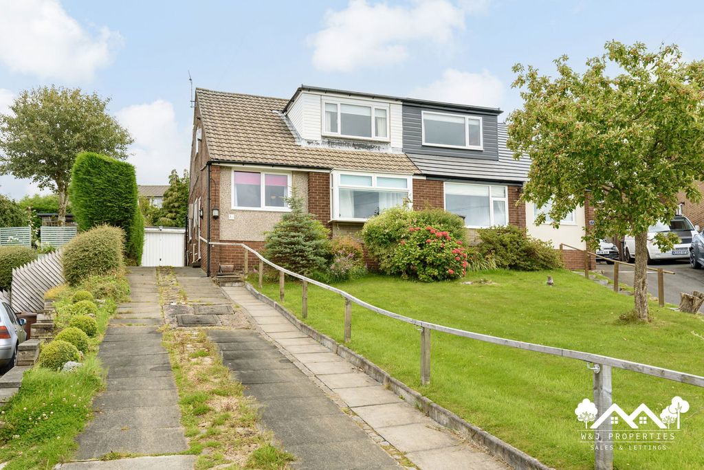 Property photo 1 of 32