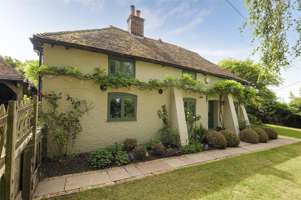 Property photo 2 of 32