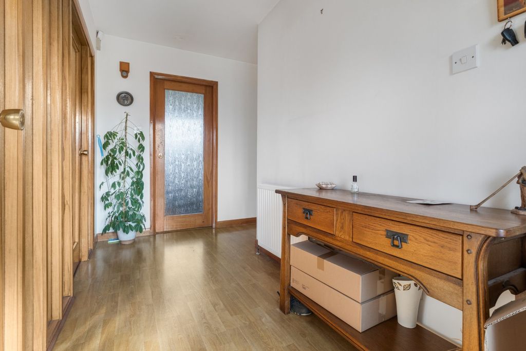 Property photo 2 of 16 Picture No. 05