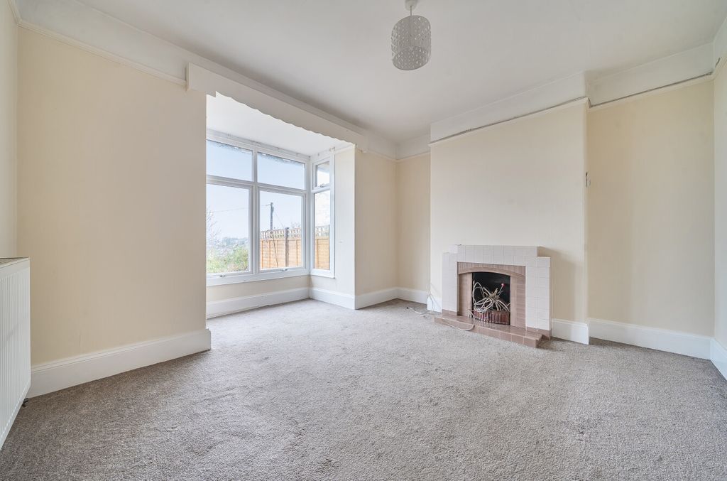 Property photo 3 of 12 1382291-8-691751B...