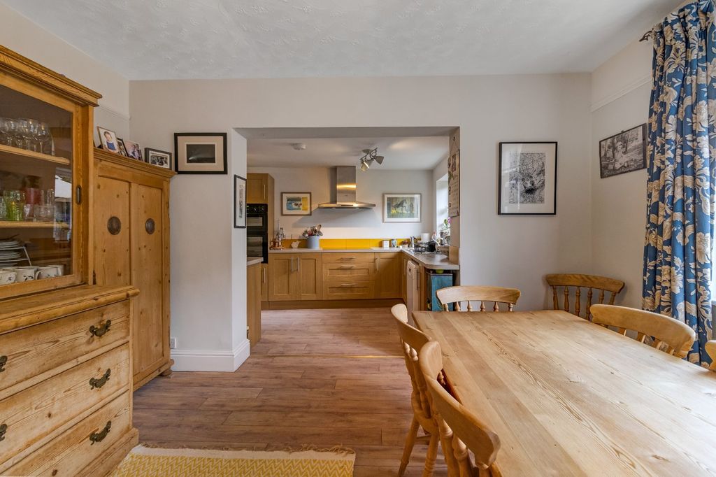 Property photo 3 of 39 Picture No. 36