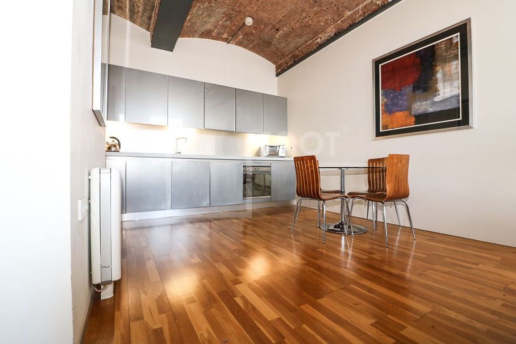 Property photo 3 of 32