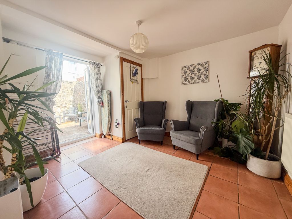 Property photo 1 of 3