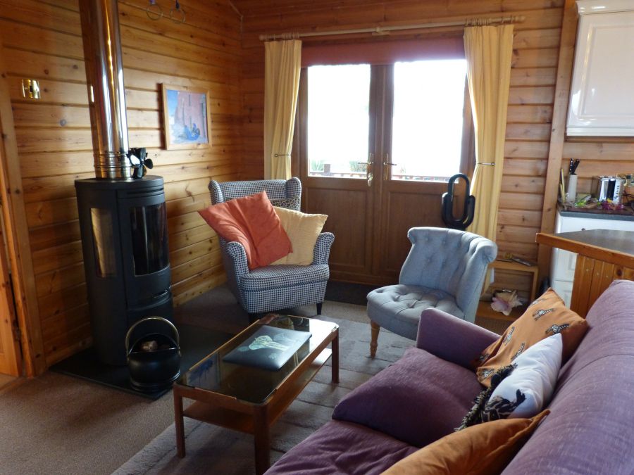 Property photo 3 of 21 Lounge