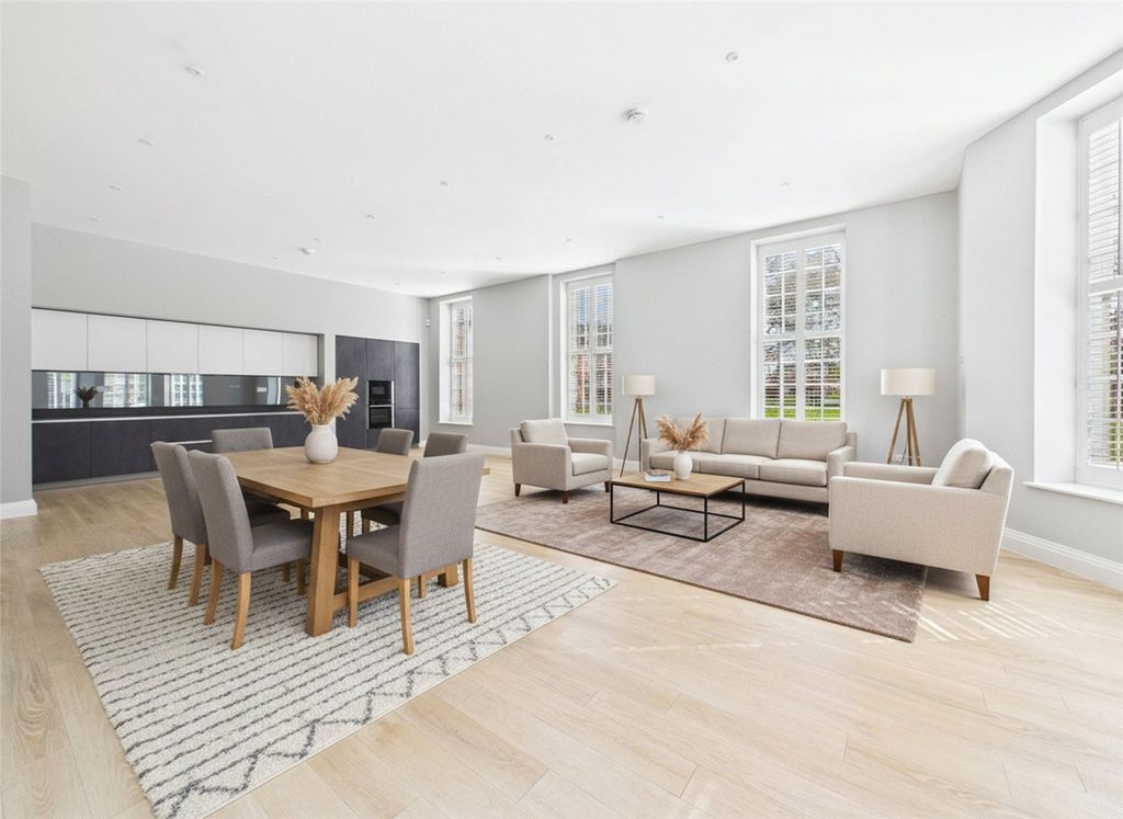 Property photo 2 of 35 Picture No. 50