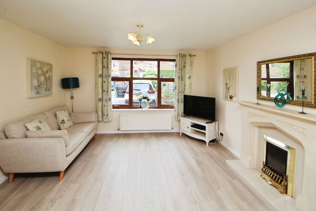 Property photo 3 of 14 Pbox-Img.Jpg