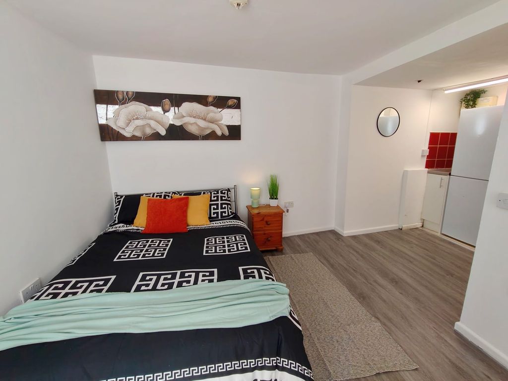 Property photo 1 of 4