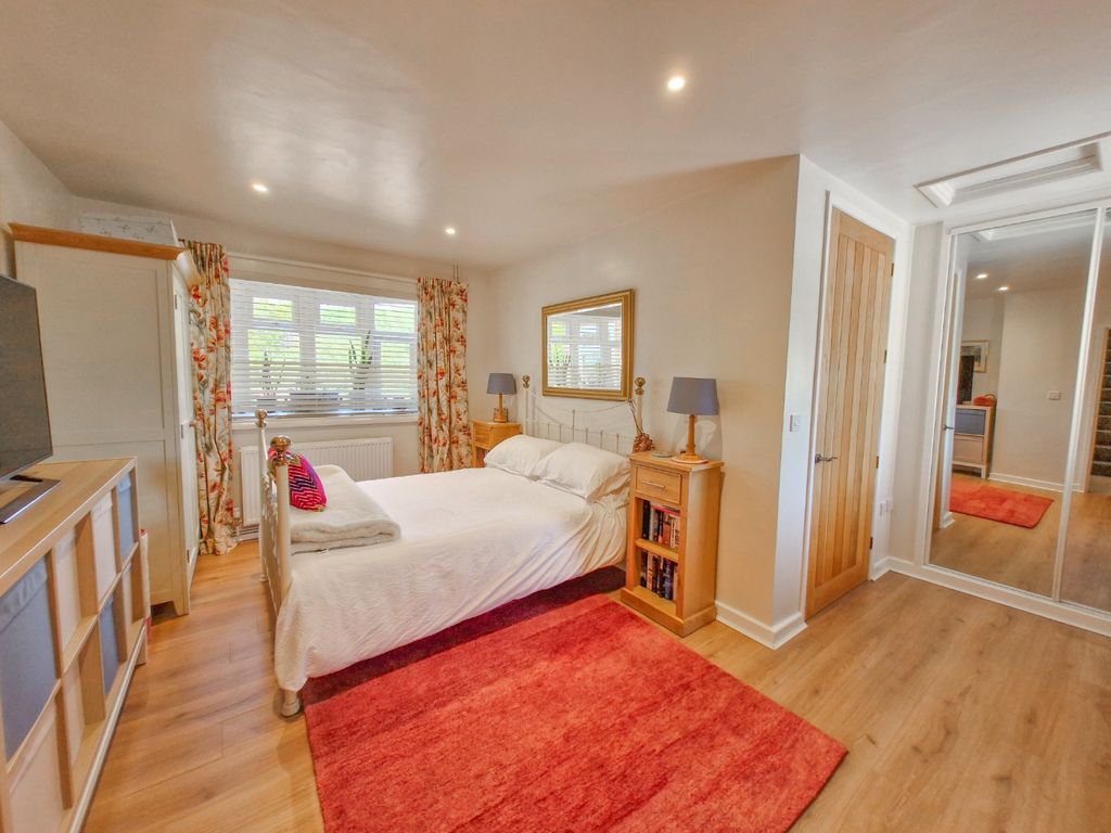 Property photo 3 of 60 5172048