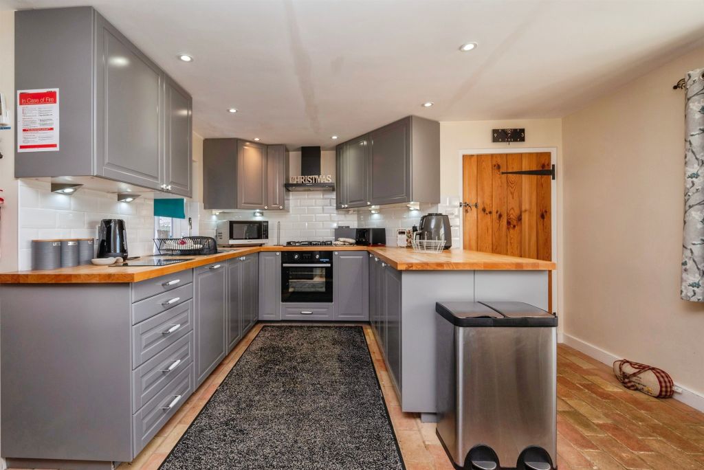 Property photo 3 of 16