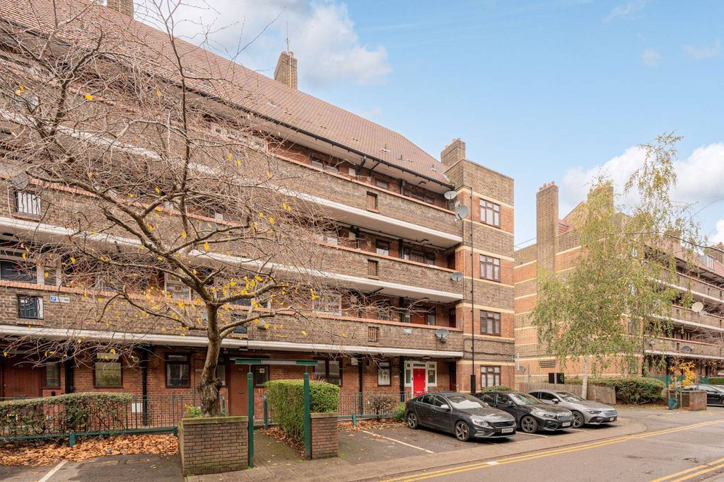 Property photo 2 of 8