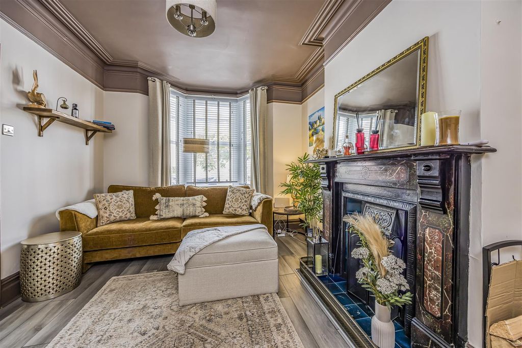 Property photo 3 of 15 Apsley Road, Southsea-Porticomarketing-Nexa-17.Jpg