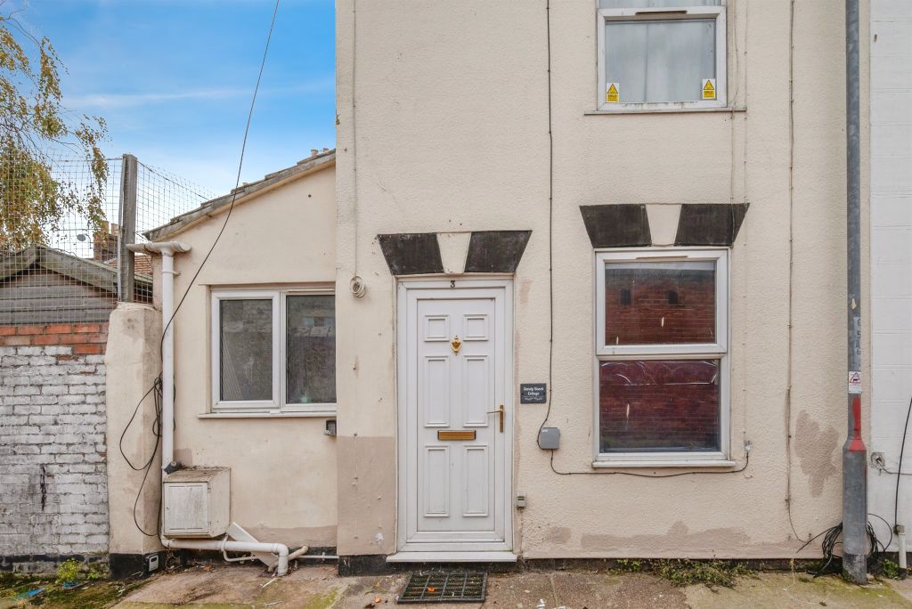 Property photo 2 of 14