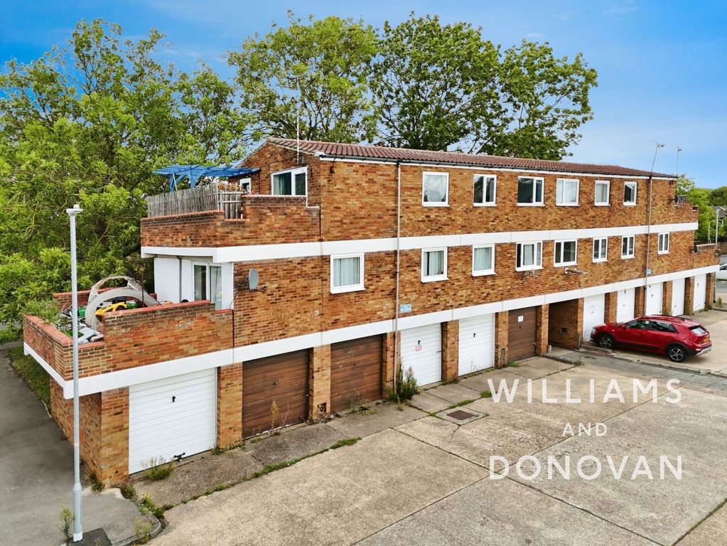 Property photo 1 of 11 Watermark