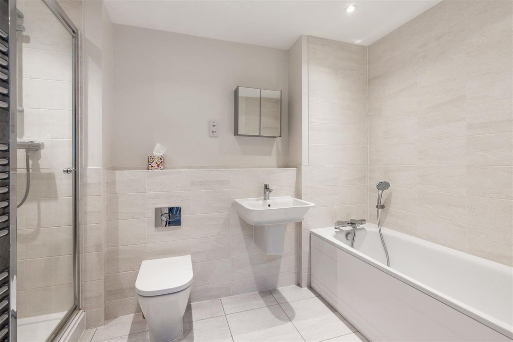 Additional image 9 of 3 bed semi-detached house for saleHartfield Road, Leatherhead KT22