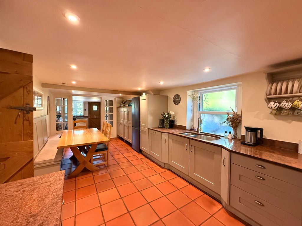 Property photo 2 of 22 Kitchen