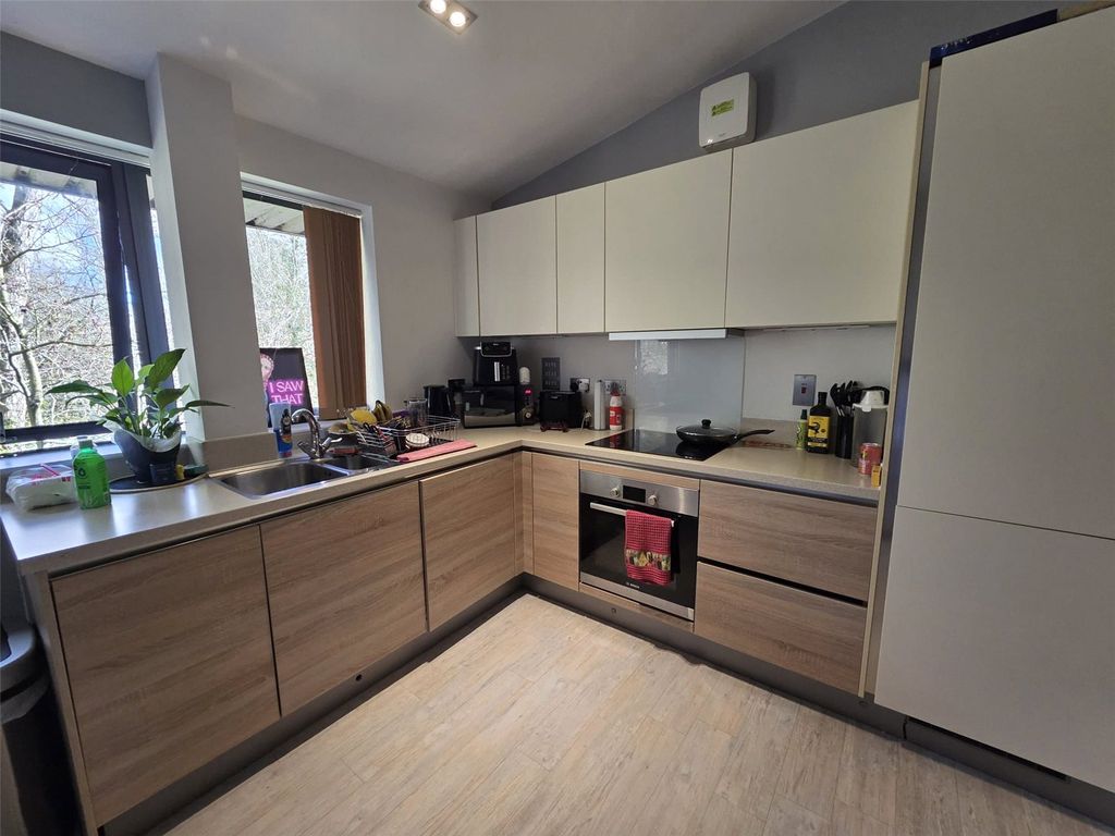 Property photo 3 of 7 Picture No. 06