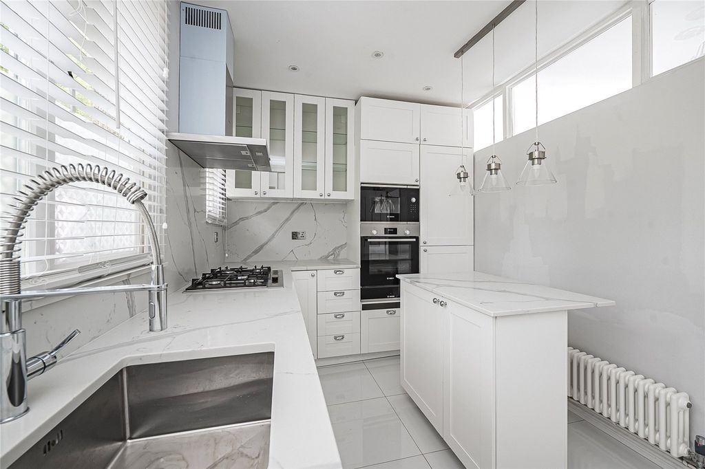 Property photo 2 of 12 Picture No. 02
