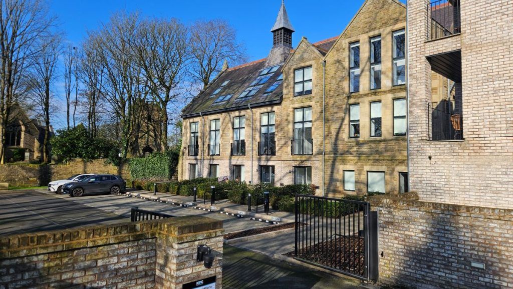 Property photo 1 of 29 1