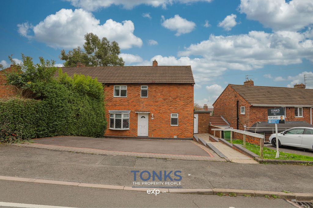 Property photo 2 of 20