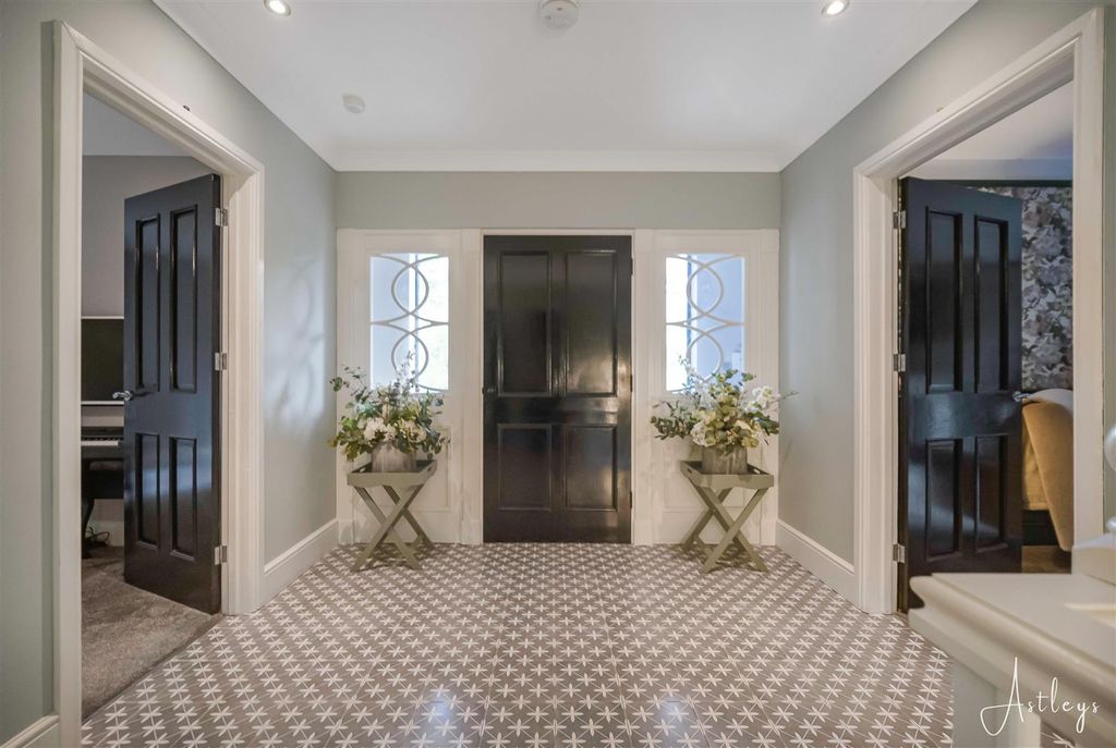Property photo 2 of 55 Hallway