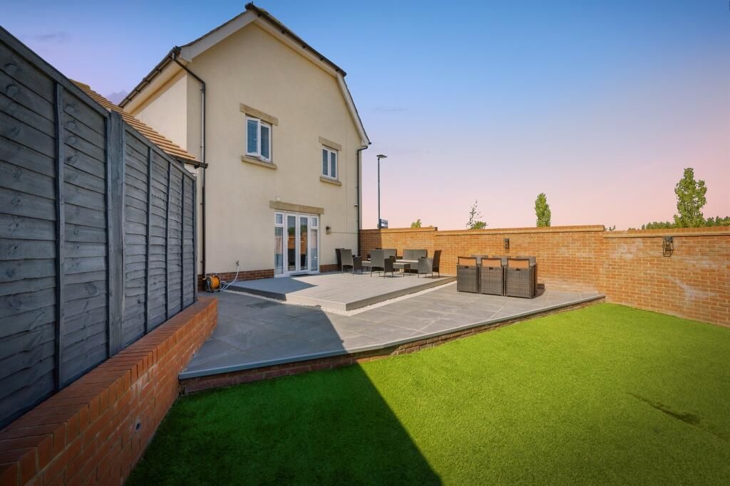 Property photo 2 of 11