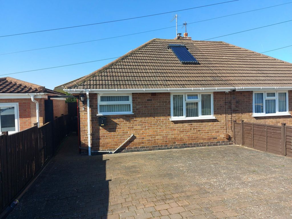 Property photo 1 of 10 Front