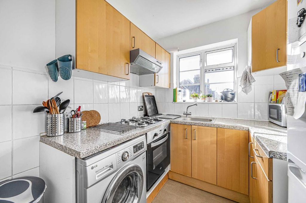 Property photo 3 of 6