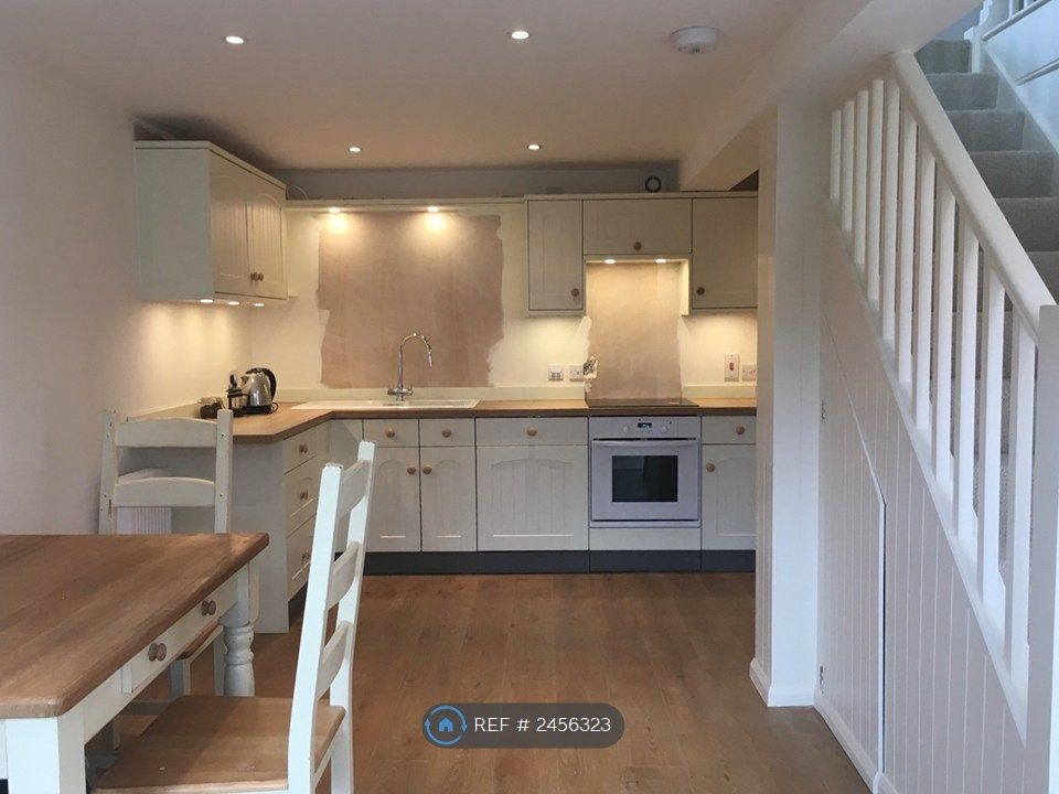 Property photo 3 of 4
