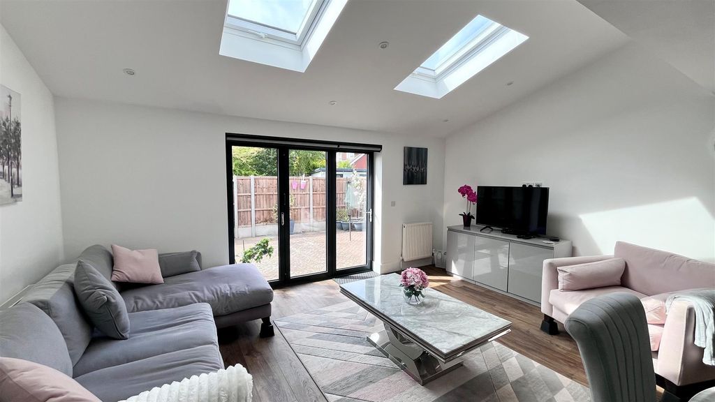 Property photo 2 of 18 6.Jpg