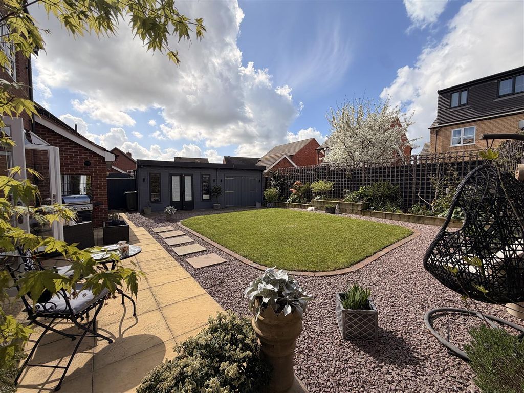 Additional image 30 of 4 bed detached house for saleDaffodil Close, Loughborough LE11