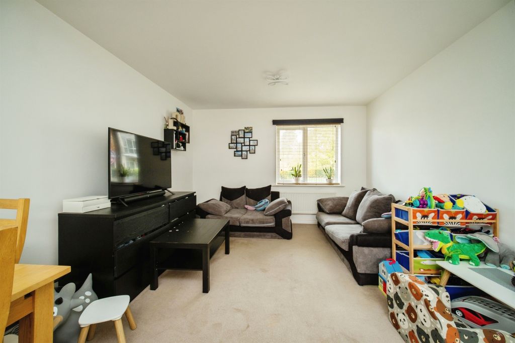 Property photo 3 of 11