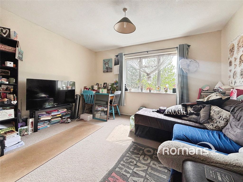 Property photo 2 of 7 Picture No. 01